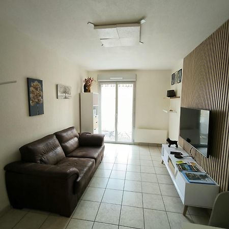 Appartement T2 En Residence Securisee Oloron-Sainte-Marie Eksteriør bilde