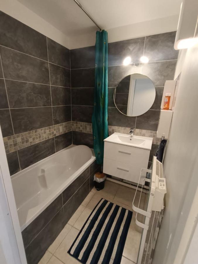 Appartement T2 En Residence Securisee Oloron-Sainte-Marie Eksteriør bilde